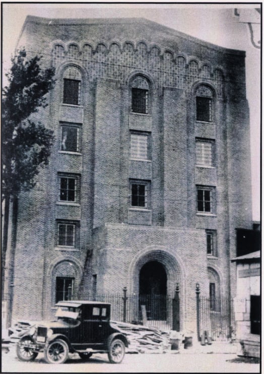 This Is the Holiday Inn Express Riverwalk It was the old Bexar County Jail One of the San Antonio Haunted Hotels